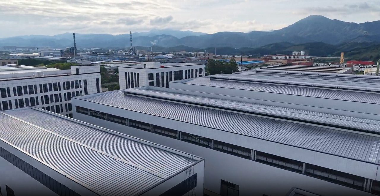 扎根江西大余工业园区,锐丰革业核心智造基地赋能高端功能新材料发展